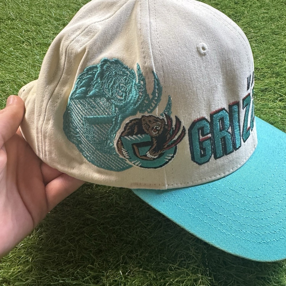 Mitchel & Ness Vancouver Grizzlies Hardwood Classics Snapback Hat NBA 1996 Draft - Picture 2 of 9